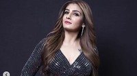 Banyak yang memuji kebaikan hati Raveena yang berani mengadopsi dua anak sepupunya itu meskipun usianya masih muda dan belum menikah. Dok. Instagram/officialraveenatandon