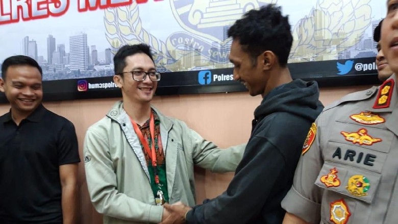 Cabut Laporan, Pejalan Kaki Maafkan Pemotor yang Menyerang di Trotoar