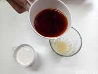 Racik Thai Tea Hangat dengan 3 Langkah Mudah Ini