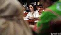 Ketua Pansel Yenti Garnasih menghadiri rapat di Komisi III DPR untuk membahas hasil seleksi Capim KPK.
