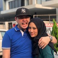 Ninie dan Azmie, pasutri yang pertama kali bertemu di kelab malam