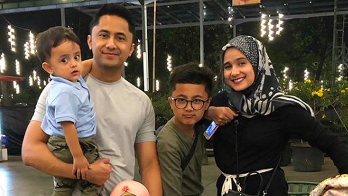 hengky kurniawan hengky kurniawan dan keluarga.