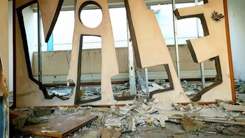 Karyanya begitu detail dan terpeirinci seolah menunjukkan desain interio yang misterius yang tersembunyi dari mata. (Foto: Rodrigo Miguel)