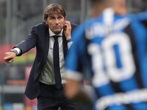 Julio Cesar: Conte Bagus, tapi Belum Sebanding dengan Mourinho