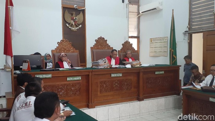 Sidang Gugatan Forum Advokat Terkait Listrik Padam Massal Ditunda