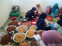 Dibuat dari 9 Bahan Bubur Asyura Dibagikan Pada 10 Muharam