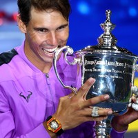 Kehadiran RM27-03 di pergelangan tangan kanan Nadal pun ikut menyempurnakan momen kemenangannya di US Open 2019. Tinggal satu lagi gelar Grand Slam untuk menyamai rekor Roger Federer. Perjuangan Nadal (dengan jam tangan mewahnya) tentu akan sangat dinantikan. (Foto: Getty Images)
