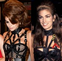 Kaia Gerber tampil seksi meniru gaya ibunya, Cindy Crawford 27 tahun lalu