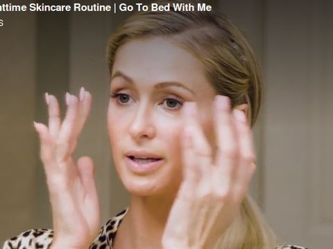 Sebelum Tidur, Paris Hilton Rawat Wajah dengan 10 Langkah 
