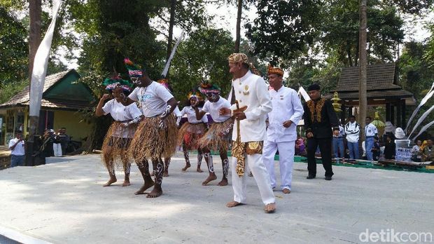 Saat Anak Papua di Ciamis Ramaikan HUT Gong Perdamaian Dunia