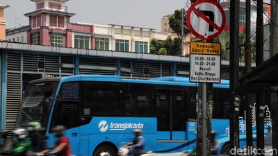 Melihat Rambu Ganjil Genap yang Dikeluhkan Warga