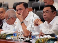 Kritik Keras Faisal Basri Soal Luhut Urus Investasi