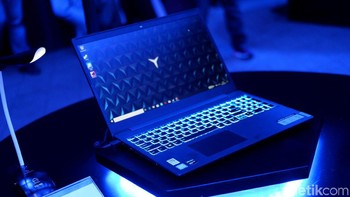 IdePad L340 dilepas seharga Rp 13,999 juta. Foto: Adi Fida Rahman/detikINET