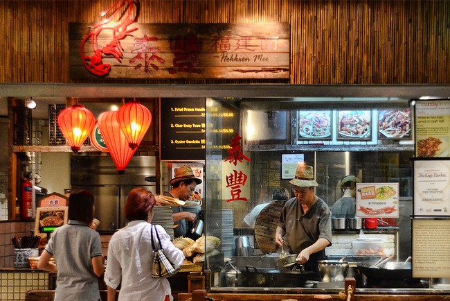 Makan di Food Court Singapura Bisa Jadi Mahal, Ini Sebabnya
