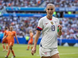 Kritikan Pedas Alex Morgan untuk Cristiano Ronaldo
