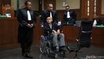 Tangisan Kivlan Zen di Sidang Kepemilikan Senjata Ilegal