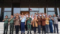 TNI yang didukung oleh tiga matra yakni Darat, Laut dan Udara merupakan sumber daya strategis dan lengkap untuk mendukung kegiatan operasional PLN. Pool/PLN.