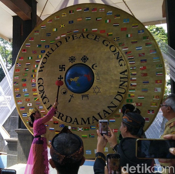 Gong Perdamaian Dunia Ciamis