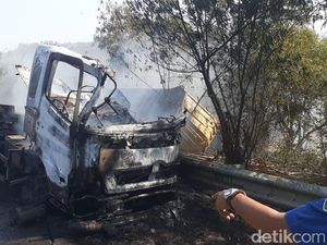 Kecelakaan di Cipularang Libatkan 5 Kendaraan, Korban Luka 2 Orang