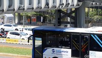 Agung pun berharap dengan adanya tilang elektronik di busway ini dapat meningkatkan headway bus Transjakarta.
