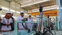 Pengenalan proses produksi ini dilakukan di Pabrik AHM di kawasan MM2100 Cikarang Barat (10/9).