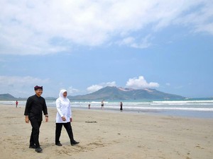 Menengok Pantai Mustika Banyuwangi