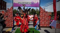Tercatat, ada 4.271 orang menghadiri Festival Indonesia. Acara yang berlokasi di Somersworth, New Hampsire, Amerika Serikat ini menjadi gelaran rutin yang diadakan untuk mengenalkan Indonesia lewat sejumlah aspek budaya kepada warga setempat di Negeri Paman Sam (dok KBRI Washington DC)