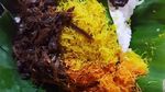 Mantul! Pagi Ini Makan Nasi Krawu yang Komplet Lauknya