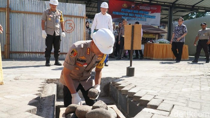 4 Bulan Lagi Polrestabes Surabaya Punya Tempat Parkir Bertingkat