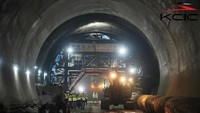 Tunnel Boring Machine (TBM) yang didatangkan dari China ditargetkan akan mulai melubangi area bawah tanah di kawasan Halim akhir Oktober 2019. Istimewa/KCIC.