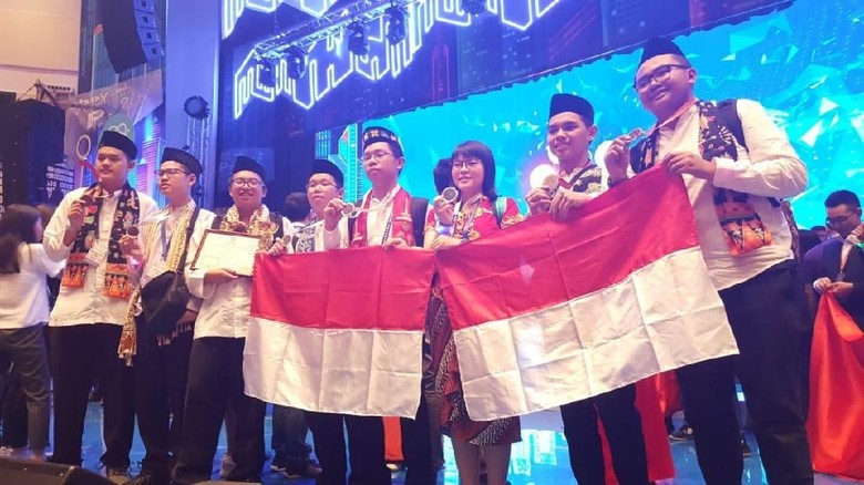 Tim Pelajar DKI Raih Juara Dua di Olimpiade Metropolis Moskow Tim Pelajar DKI Raih Juara Dua di Olimpiade Metropolis Moskow