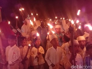 Warga Matraman Kecewa Tak Bisa Pawai Obor Malam 1 Muharam karena Pandemi