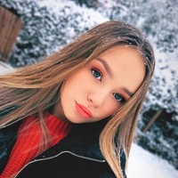 Kini selain berkompetisi kembali di ajang pencarian bakat, Connie Talbot juga cukup aktif di YouTube. Ia menyanyikan lagunya sendiri dan melakukan cover lagu penyanyi lain. Foto: Instagram @officialconnietalbot