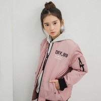 Model yang juga dikenal sebagai Olivia Jeung ini lahir pada 2007. Foto: Instagram