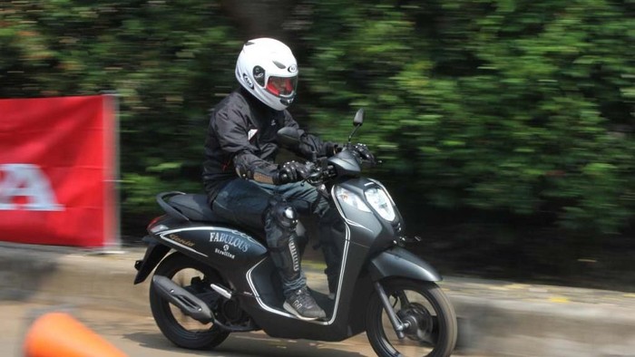 PT Astra Honda Motor (AHM) memperkenalkan proses produksi teknologi rangka terbaru Honda Genio, yaitu enhanced Smart Architecture Frame (eSAF).