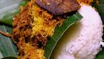 Mantul! Pagi Ini Makan Nasi Krawu yang Komplet Lauknya