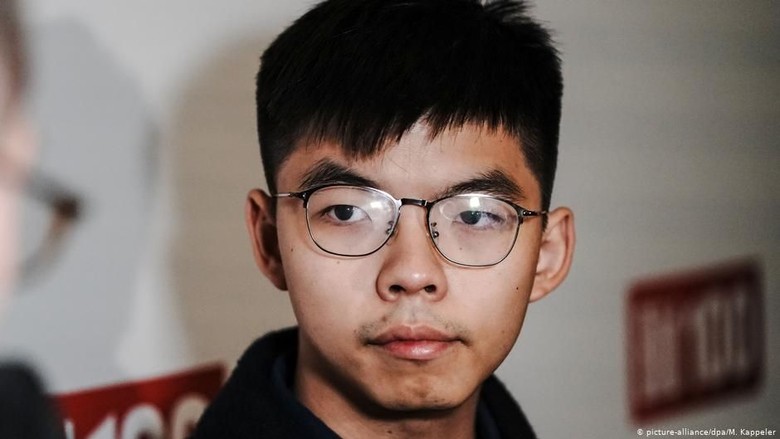Diawasi di Hong Kong, Aktivis Joshua Wong Terbang ke Berlin Diawasi di Hong Kong, Aktivis Joshua Wong Terbang ke Berlin