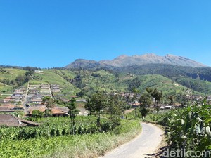 9 Gunung Tertinggi di Pulau Jawa Favorit Para Pendaki