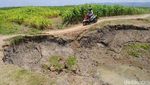 Kemarau, Bangunan Bekas Desa di Waduk Gajah Mungkur Bermunculan