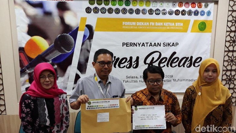 40 Perguruan Tinggi Muhammadiyah se-Indonesia Tolak Revisi UU KPK 40 Perguruan Tinggi Muhammadiyah se-Indonesia Tolak Revisi UU KPK