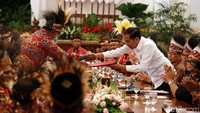 Perwakilan masyarakat Papua menyampaikan 10 poin permintaan kepada Jokowi.