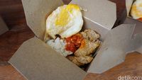 Puas Makan Nasi Kulit Ayam Goreng Renyah Gurih di Sini