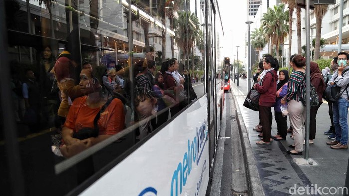 Bakal Ada Demo di DPR, Sejumlah Rute TransJakarta Dialihkan