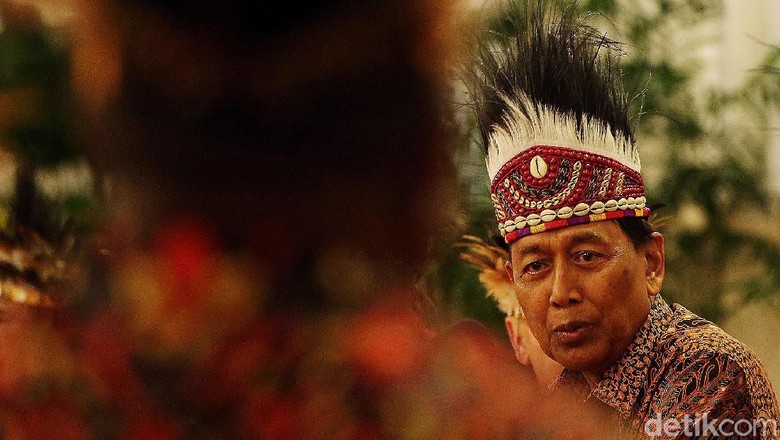Wiranto: Jangan Sampai Penyiaran Dimanfaatkan Membuat Kegaduhan Wiranto: Jangan Sampai Penyiaran Dimanfaatkan Membuat Kegaduhan