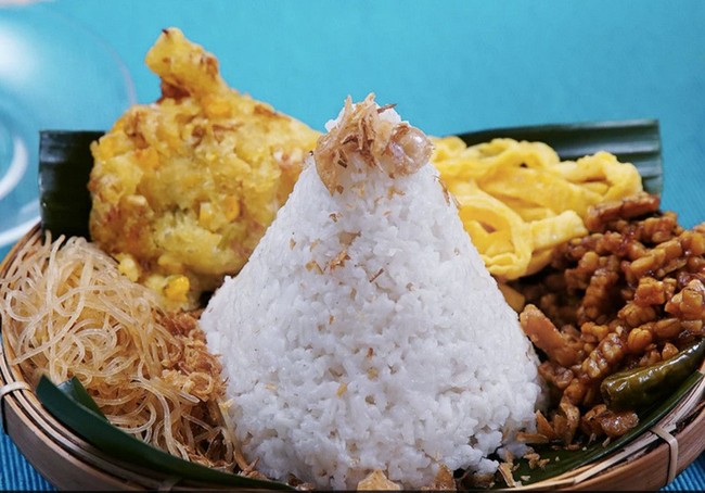 3 Resep Nasi Uduk Sederhana yang Bisa Jadi Bekal Makan Siang