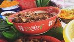 Mantul! Pagi Ini Makan Nasi Krawu yang Komplet Lauknya