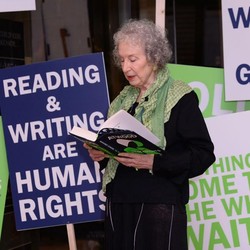 Margaret Atwood Rilis Buku Memoar, Bongkar Kehidupan Pribadinya