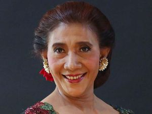 Nostalgia Susi Pudjiastuti tentang Lukisan Seksi Dirinya Jadi Super-Duyung