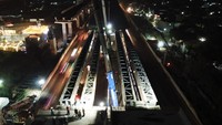 Jumlah SBG untuk proyek ini berjumlah lebih dari 2.500 unit dengan dimensi yang berbeda-beda dan dini hari tadi, Selasa (10/09/2019), merupakan pengangkatan SBG yang terakhir (SBG ke-2573) di Km 17 Bekasi Timur. Istimewa/Dok. PT Jasa Marga (Persero) Tbk.