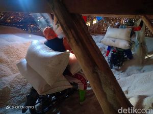 Harga Garam Anjlok, Petani di Rembang Pilih Timbun Hasil Panen
